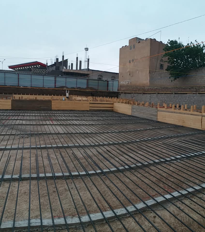 أعمال القواعد في مشروع مجمع البستان السكني