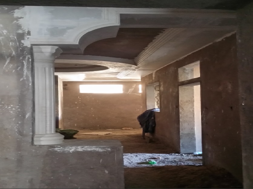 الانتهاء من أعمال الديكور للأربعة الأدوار الأولى في مشروع برج اللؤلؤة السكني